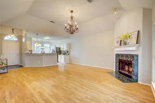 4168 Creekhollow Dr, Carrollton, TX 75010 - Photo 4