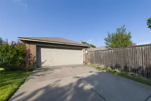 2119 Antibes Dr, Carrollton, TX 75006 - Photo 36