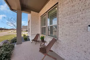1805 Julian Feild St, Mansfield, TX 76063 - Photo 4
