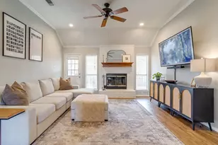 841 Park Meadow Ln, Burleson, TX 76028 - Photo 2