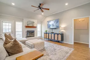 841 Park Meadow Ln, Burleson, TX 76028 - Photo 10