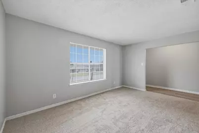 121 Hillside Lane, DeSoto, TX 75115 - Photo 4