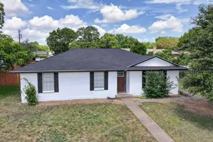 121 Hillside Ln, DeSoto, TX 75115 - Photo 2