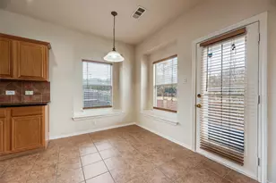 3305 Landhope Cir, Arlington, TX 76016 - Photo 4