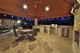 10015 Flight Plan Dr, Granbury, TX 76049 - Photo 30