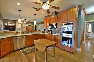 10015 Flight Plan Dr, Granbury, TX 76049 - Photo 12