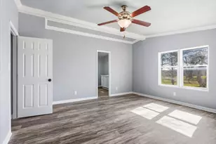 10112 Lavinder Ln, Crowley, TX 76036 - Photo 8