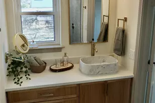 305 Bluebonnet Dr, Grapevine, TX 76051 - Photo 14