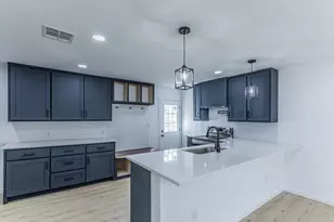 1026 La Clede St, Bellmead, TX 76705 - Photo 6