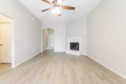 2049 Hollow Creek Drive, Dallas, TX 75253 - Photo 4