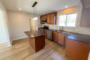 1310 Johns Dr, Euless, TX 76039 - Photo 2