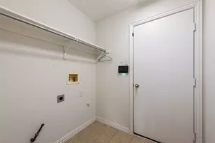 2467 Harbour Dr, Grand Prairie, TX 75054 - Photo 16