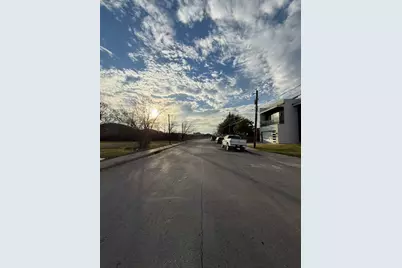 2023 Dennison Street, Dallas, TX 75212 - Photo 14