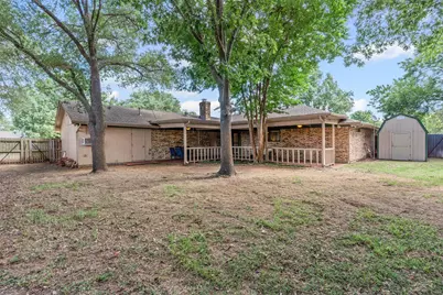 400 Meadow View Drive, Cleburne, TX 76033 - Photo 28