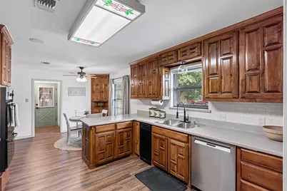 400 Meadow View Drive, Cleburne, TX 76033 - Photo 14