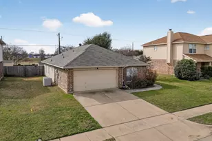 1220 Jackson Dr, Crowley, TX 76036 - Photo 26