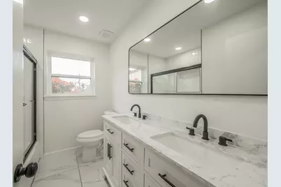 13551 Rawhide Parkway, Farmers Branch, TX 75234 - Photo 20