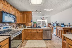 3903 Frisco Cir, Granbury, TX 76048 - Photo 12