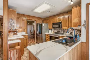 3903 Frisco Cir, Granbury, TX 76048 - Photo 10