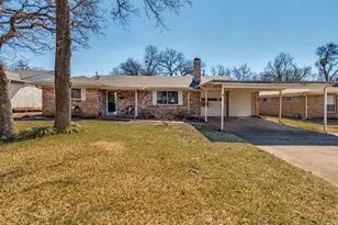 502 Martin Ln, Euless, TX 76040 - Photo 4