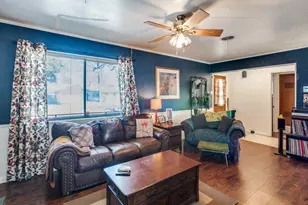 502 Martin Ln, Euless, TX 76040 - Photo 8