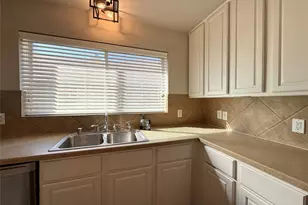 1728 Flamingo Dr, Little Elm, TX 75068 - Photo 16