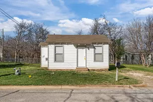 313 Hallvale Dr, Fort Worth, TX 76108 - Photo 2