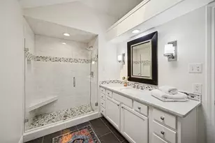 2000 Espinosa Dr, Carrollton, TX 75010 - Photo 18