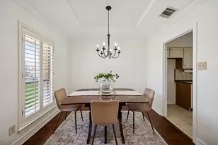 2000 Espinosa Dr, Carrollton, TX 75010 - Photo 4