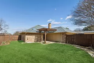 2000 Espinosa Dr, Carrollton, TX 75010 - Photo 24