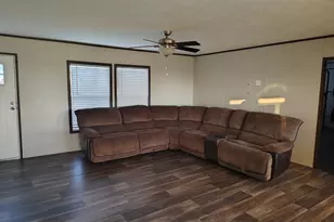 531 Blair Rd, Waxahachie, TX 75165 - Photo 4