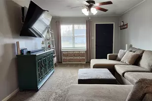 417 Wood St, Sanger, TX 76266 - Photo 10