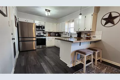 417 Wood Street, Sanger, TX 76266 - Photo 6