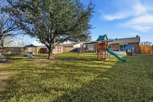 6809 Newcastle Pl, North Richland Hills, TX 76182 - Photo 34