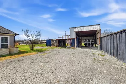 18020 Cindys Lane, Justin, TX 76247 - Photo 36