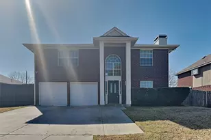 1110 Orangewood Ln, Arlington, TX 76001 - Photo 1