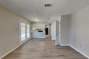 1110 Orangewood Ln, Arlington, TX 76001 - Photo 4