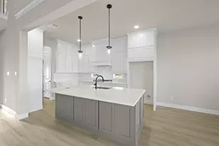 2101 Phoebe Dr, Mansfield, TX 76063 - Photo 2