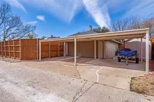 2521 Nature Bend Ln, Carrollton, TX 75006 - Photo 32