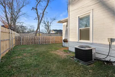 915 N Center Street, Bonham, TX 75418 - Photo 26