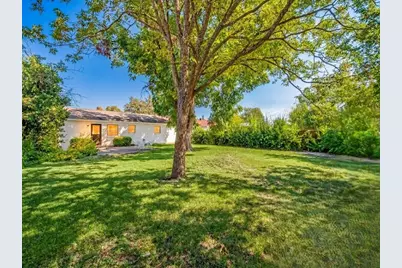 4318 Pineridge Drive, Garland, TX 75042 - Photo 16