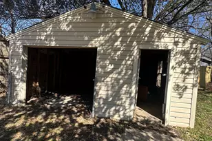 1021 N 23 1/2 St, Corsicana, TX 75110 - Photo 12