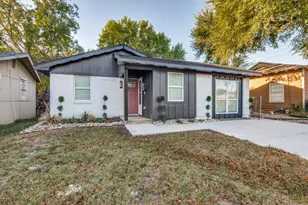 2117 Beaumont St, Grand Prairie, TX 75051 - Photo 2