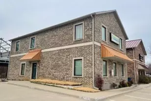 105 N Lakeview Dr, Lake Dallas, TX 75065 - Photo 1