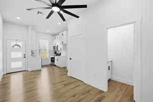 1927 S 20th St, Waco, TX 76706 - Photo 4