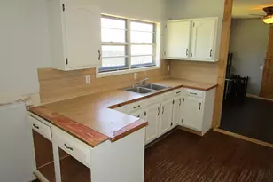 841 S 5th Ave, Munday, TX 76371 - Photo 22