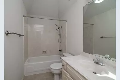 618 Stone Canyon Drive, Irving, TX 75063 - Photo 16
