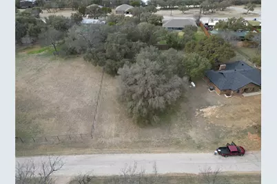 616 W Aquarius Court, Granbury, TX 76049 - Photo 2