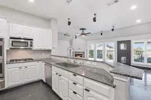 12701 Beech Tree Ln, Euless, TX 76040 - Photo 20