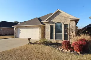 333 Blake Ln, Midlothian, TX 76065 - Photo 2
